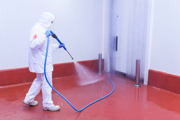 Best Animal Enclosure Cleaning  in Fort Pierre, SD